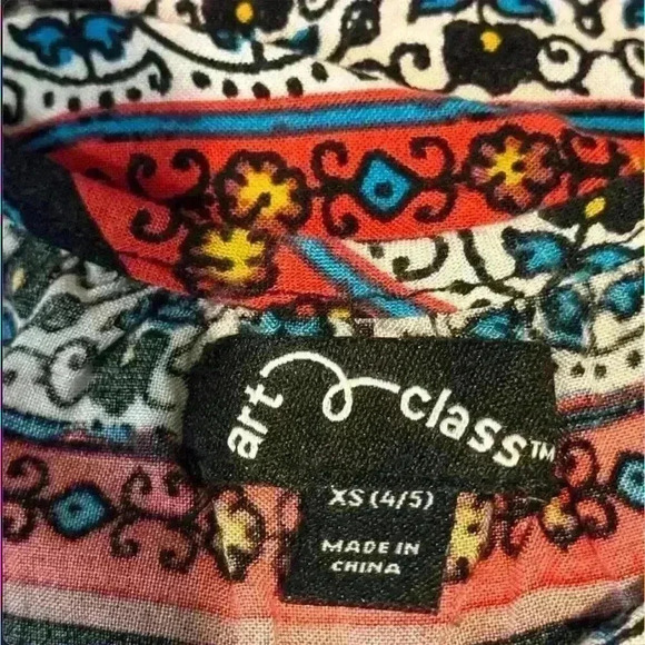 Art Class Girls Cold Shoulder Floral Geometric Top Crochet Detail XS 4/5 - Picture 4 of 4